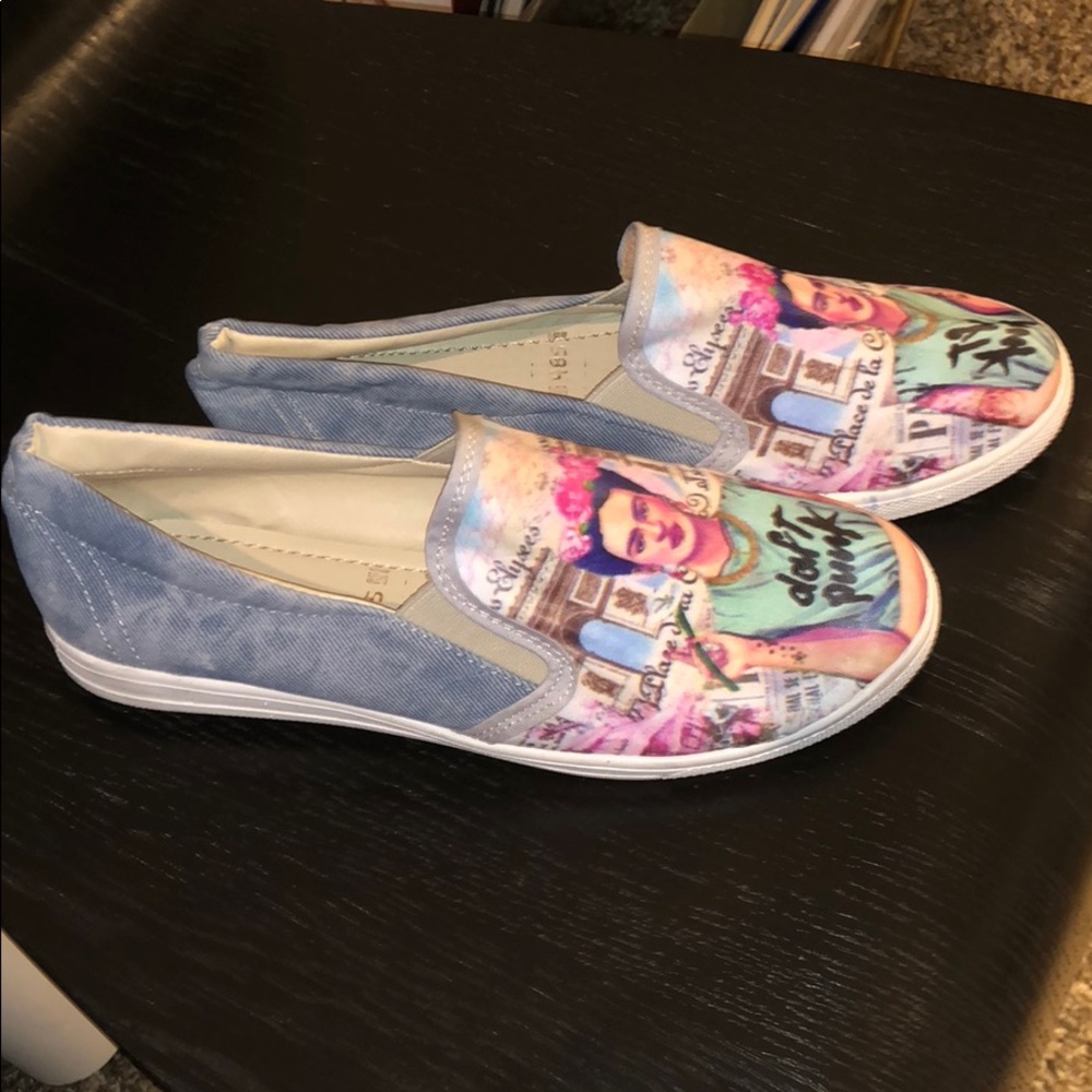 Shoes - Picture 2 of 2